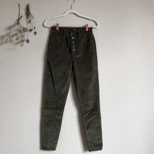 Corie Corduroy Skinny Pants in Olive